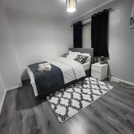 Airbnb Palace *